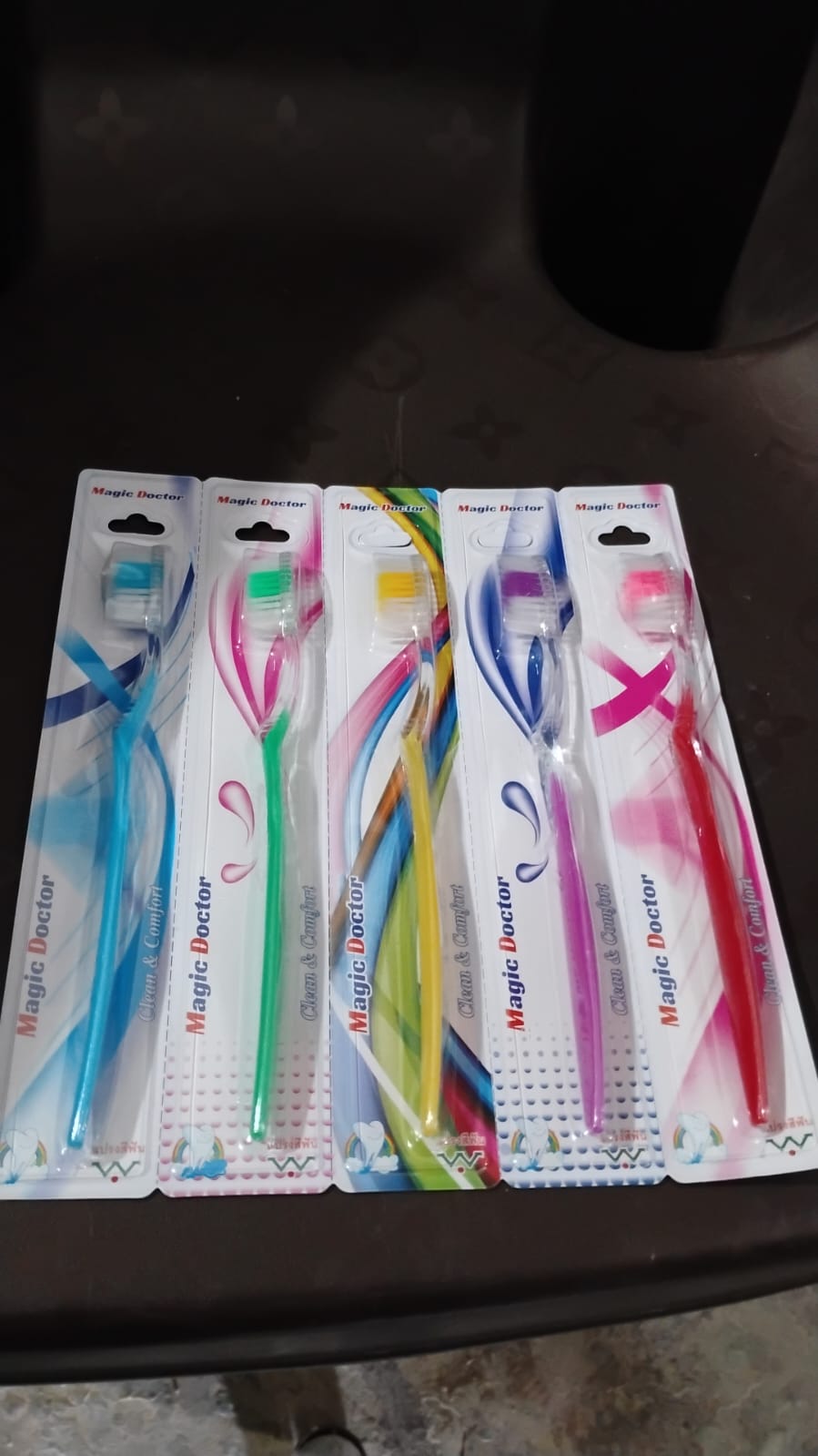 Premium Plastic Toothbrush (1 Pc / Mix Color) Premium Plastic Toothbrush (1 Pc / Mix Color)